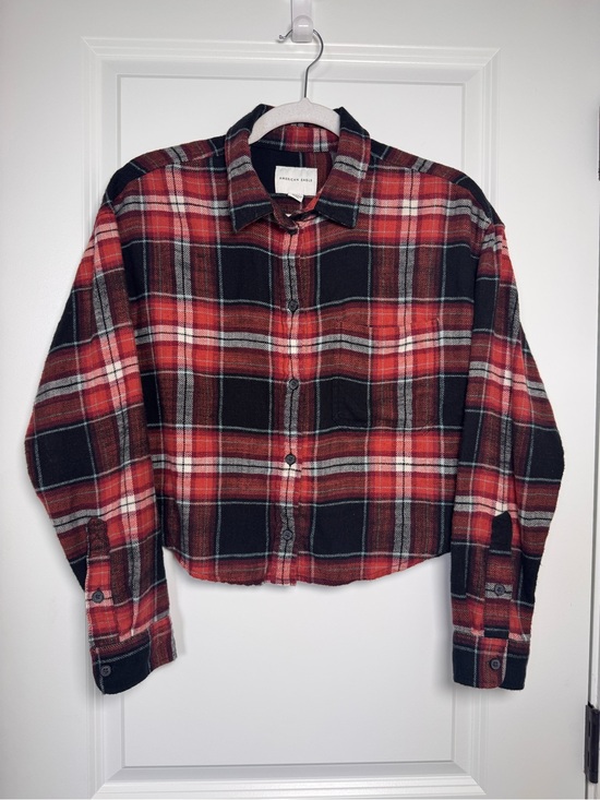 American Eagle Outfitters Tops - American Eagle Red and Black Plaid Cropped Flannel 100% Cotton Shirt Size S